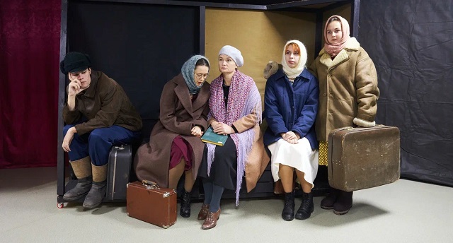 Фото участников спектакля